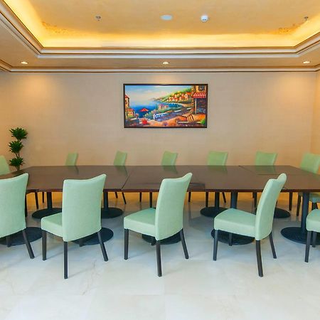 Suite Inn Hotel Riyadh Bagian luar foto