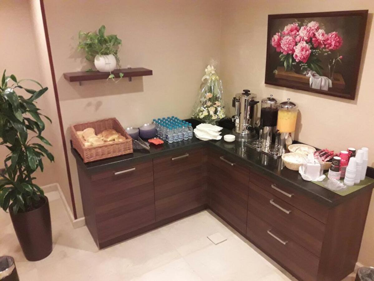 Suite Inn Hotel Riyadh Bagian luar foto